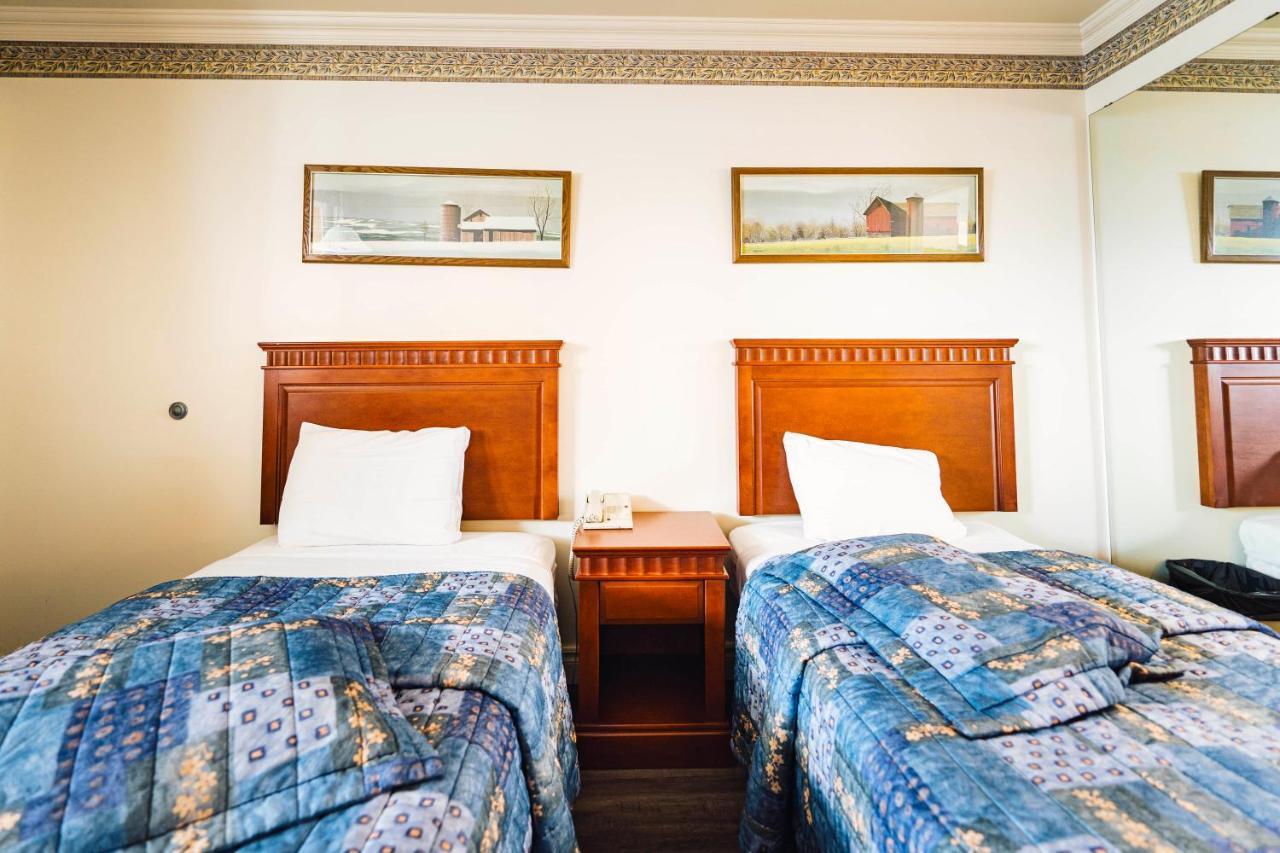 Auberge Harris Saint-Jean-sur-Richelieu Dış mekan fotoğraf