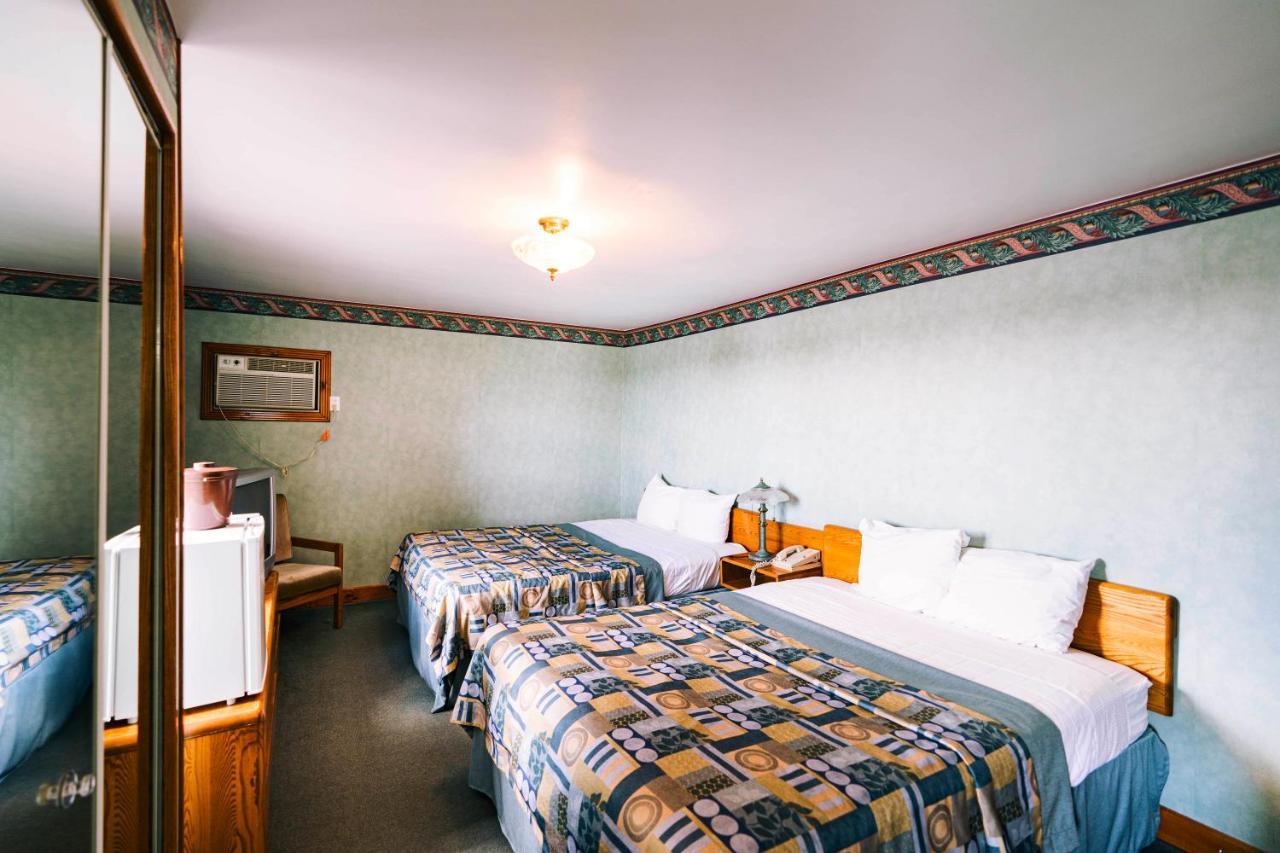 Auberge Harris Saint-Jean-sur-Richelieu Dış mekan fotoğraf