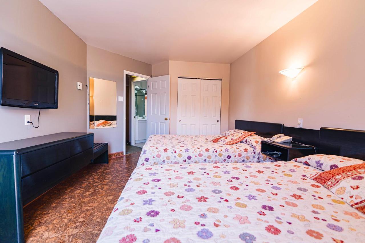 Auberge Harris Saint-Jean-sur-Richelieu Dış mekan fotoğraf