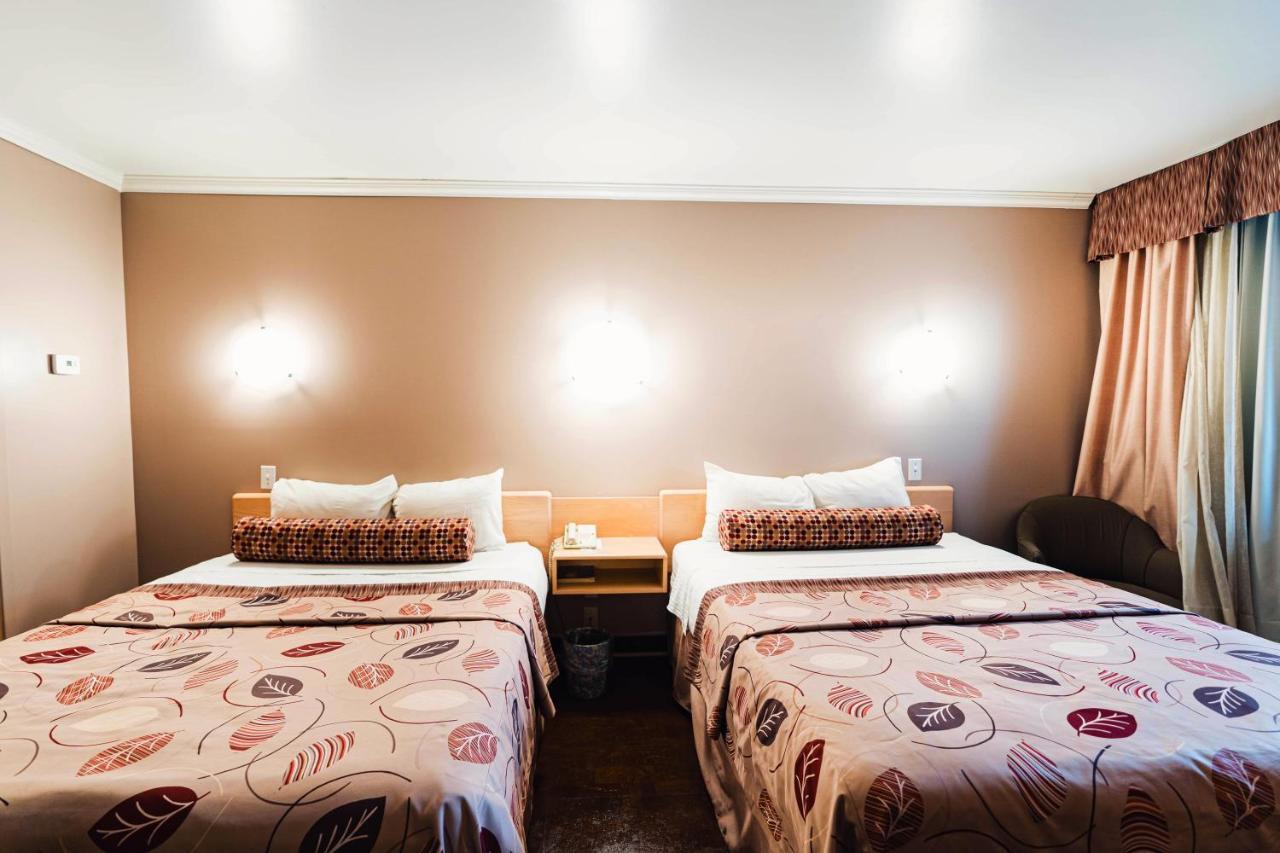 Auberge Harris Saint-Jean-sur-Richelieu Dış mekan fotoğraf