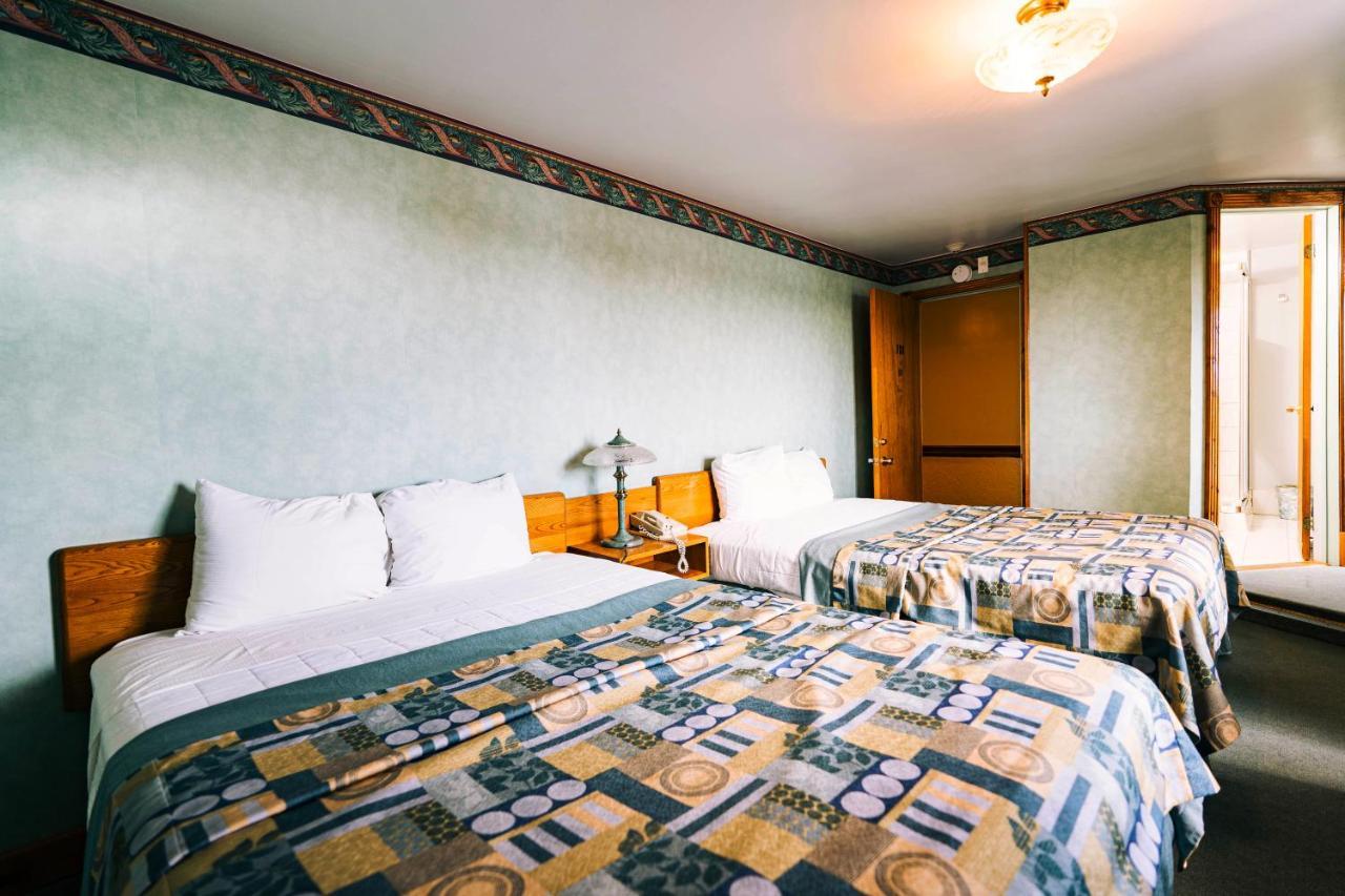 Auberge Harris Saint-Jean-sur-Richelieu Dış mekan fotoğraf