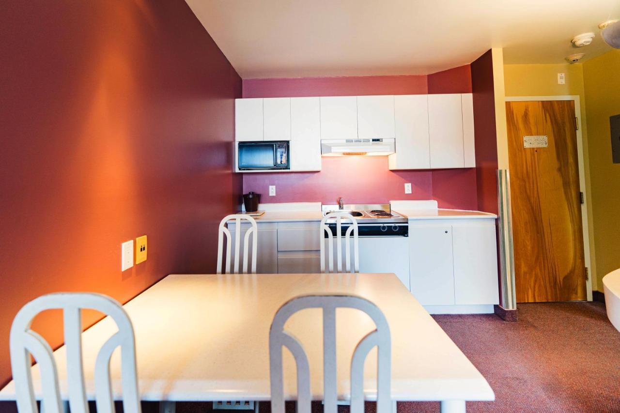 Auberge Harris Saint-Jean-sur-Richelieu Dış mekan fotoğraf