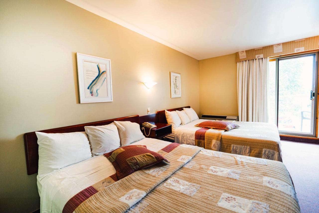 Auberge Harris Saint-Jean-sur-Richelieu Dış mekan fotoğraf