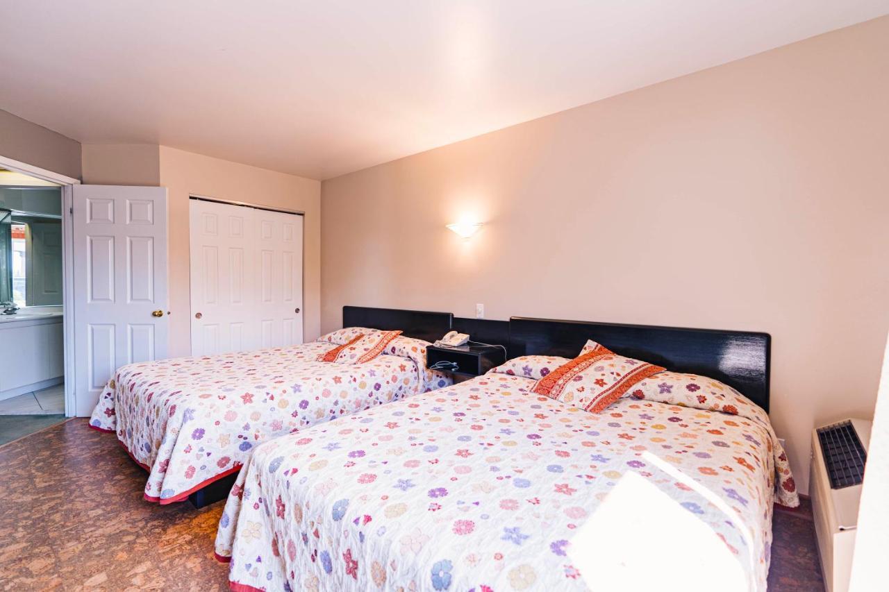 Auberge Harris Saint-Jean-sur-Richelieu Dış mekan fotoğraf