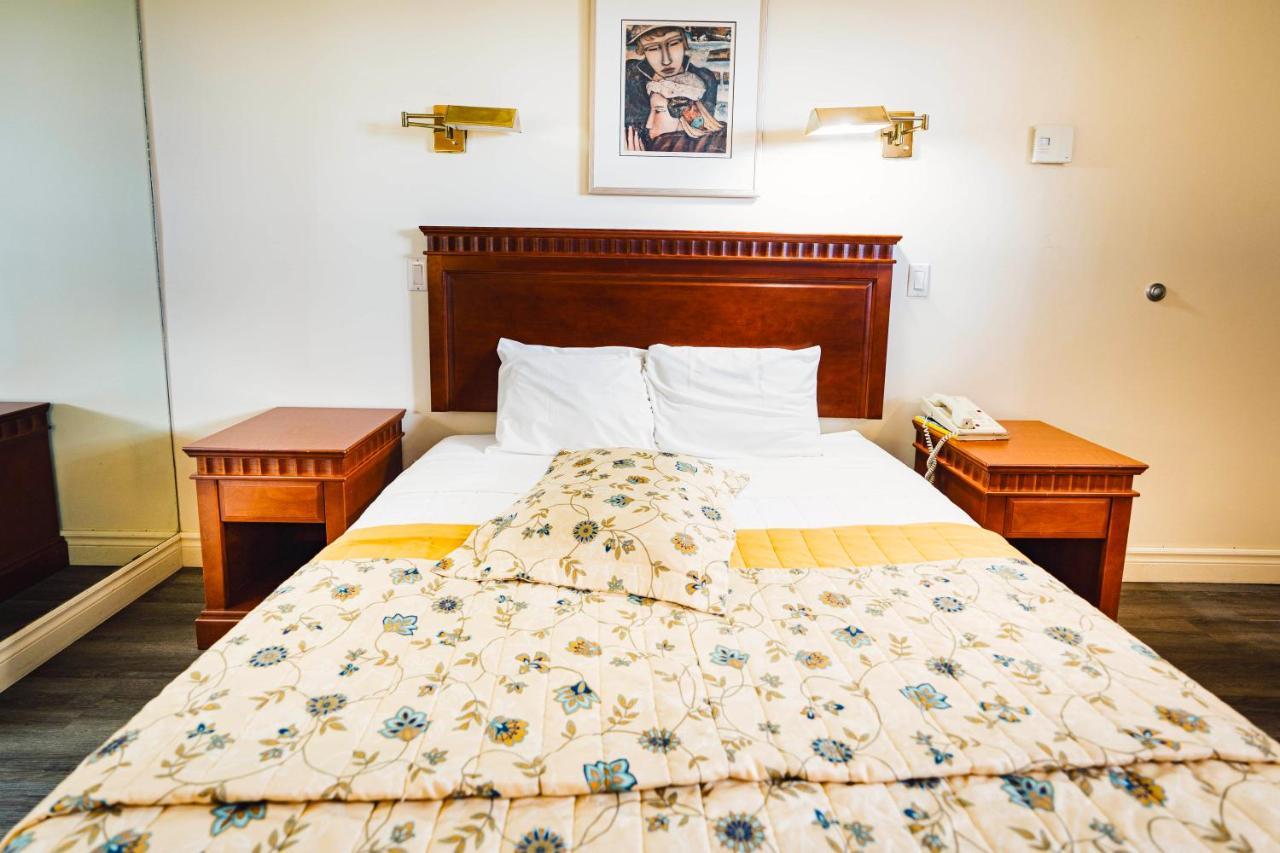 Auberge Harris Saint-Jean-sur-Richelieu Dış mekan fotoğraf