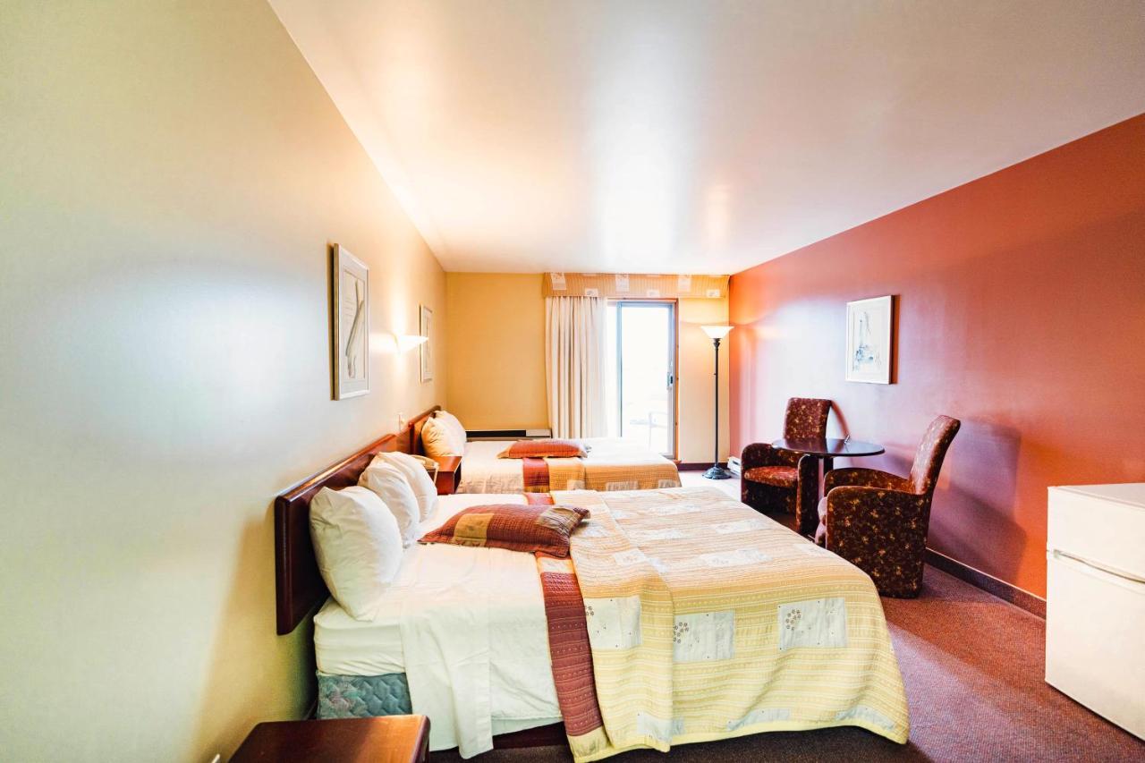 Auberge Harris Saint-Jean-sur-Richelieu Dış mekan fotoğraf