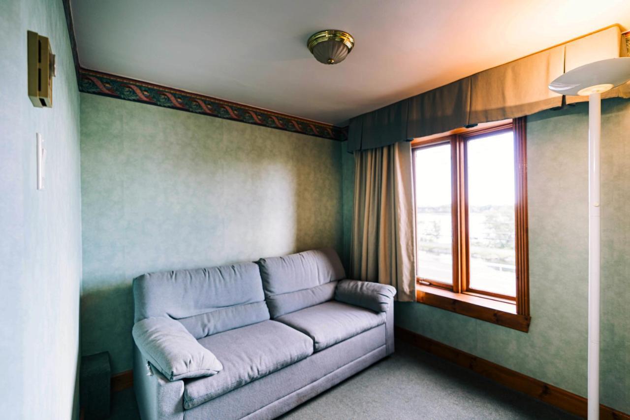 Auberge Harris Saint-Jean-sur-Richelieu Dış mekan fotoğraf