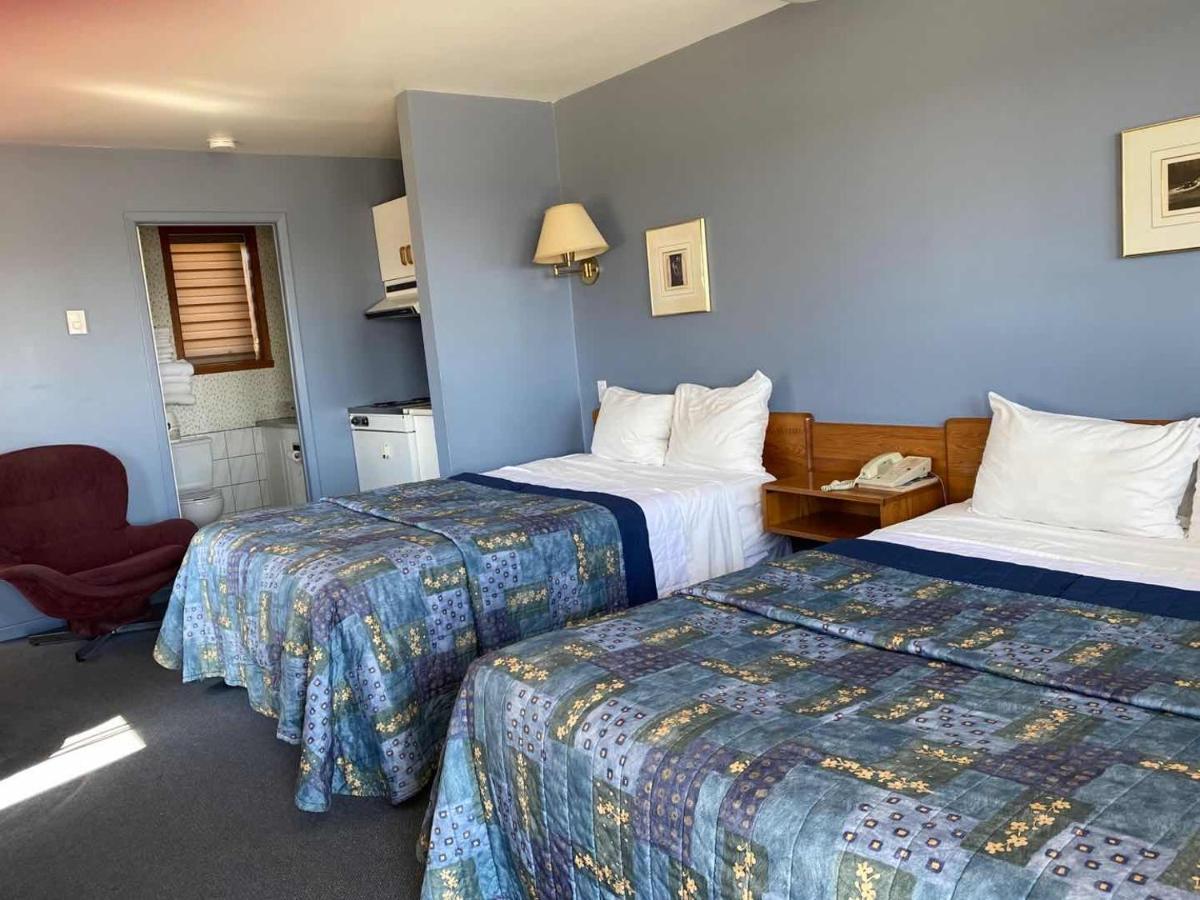 Auberge Harris Saint-Jean-sur-Richelieu Dış mekan fotoğraf