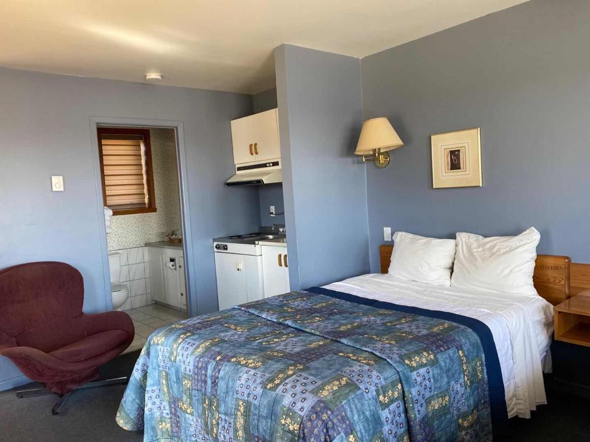 Auberge Harris Saint-Jean-sur-Richelieu Dış mekan fotoğraf