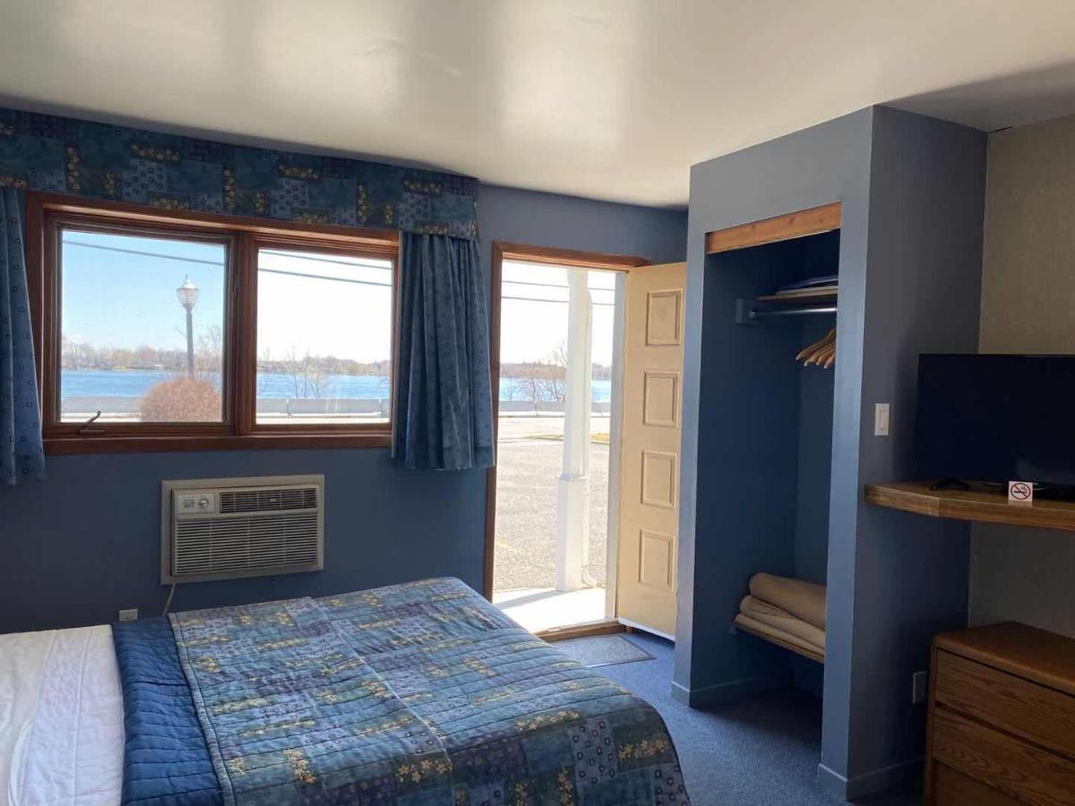 Auberge Harris Saint-Jean-sur-Richelieu Dış mekan fotoğraf